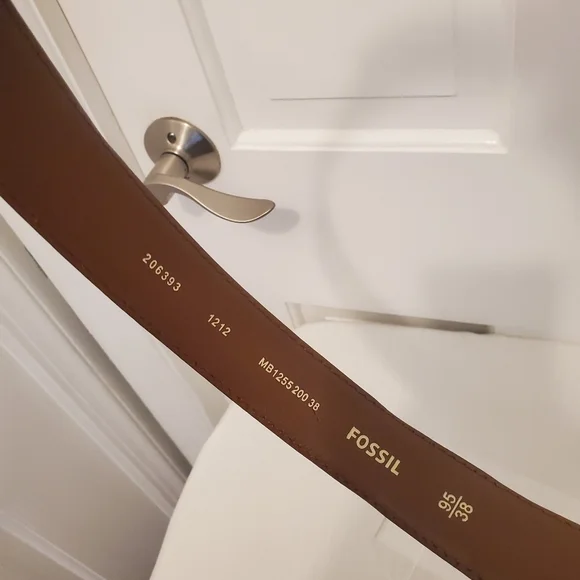 Fossil "Joe" Brown Leather Belt Size 38, Casual, Classic - Picture 5 of 13